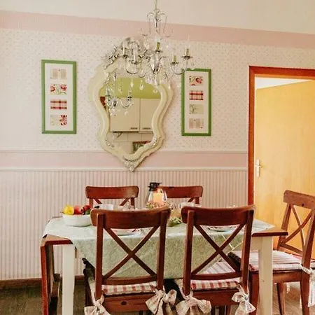 In With Meadow View Apartment *